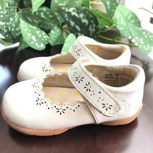 LIVIE & LUCA WHITE LILY II MARY JANE SZ 2